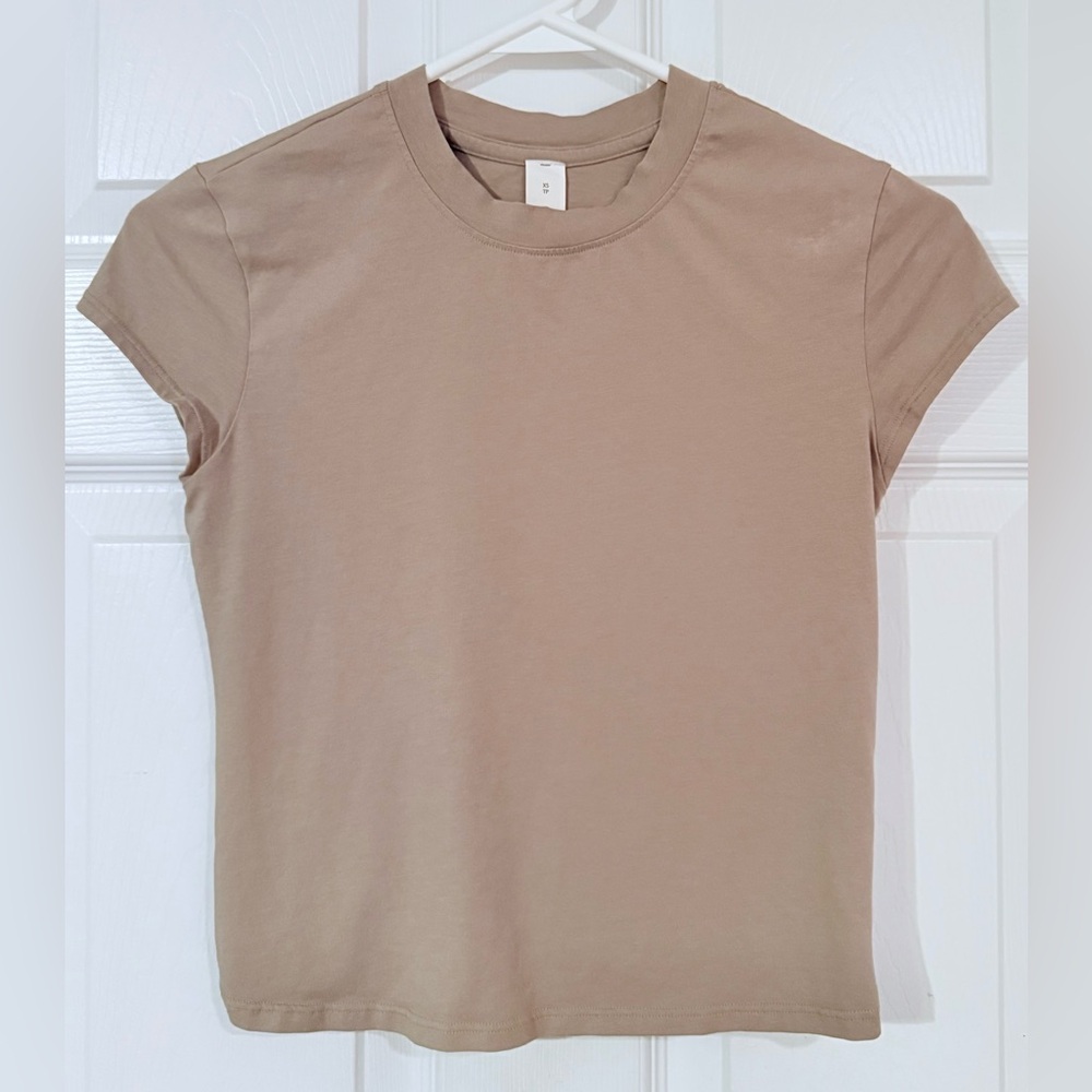 lululemon athletica Beige Short Sleeve Tee